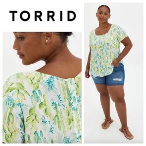 Torrid Sz 2 2X 18 20 XXL Top Tunic Shirt Blouse Cactus Green Georgette